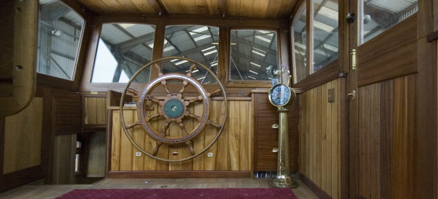 Dutch barge Wheelhouse